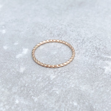 TWISTED Skinny Ring 14ct Yellow Gold Filled